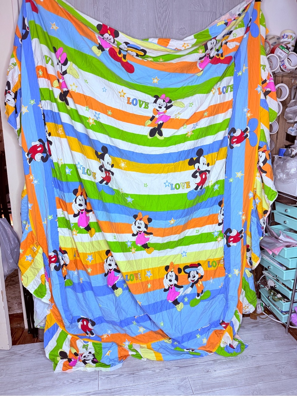 Vintage Mickey and Minnie Mouse love fitted sheet with riffle decoration twin sz